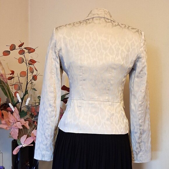 Preowned le chateau Women’s Lined Blazer Silver White Printed Jacket - Picture 6 of 8